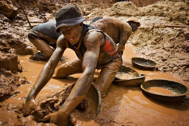 Galamsey: Small Scale Miners protest against Organized Labour's planned nationwide strike