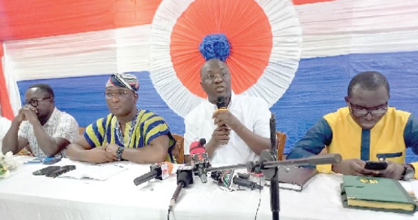 Dr Mohammed Amin Adam (2nd from right), Chairman of the Northern Region Elections Committee, addressing the media after the vetting exercise. With him are other members of the committee