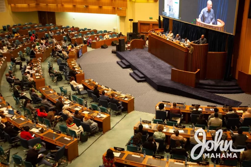 John Mahama shares experience with participants at African Youth Summit 