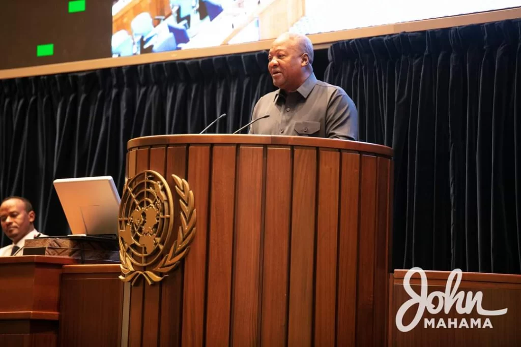 John Mahama shares experience with participants at African Youth Summit 