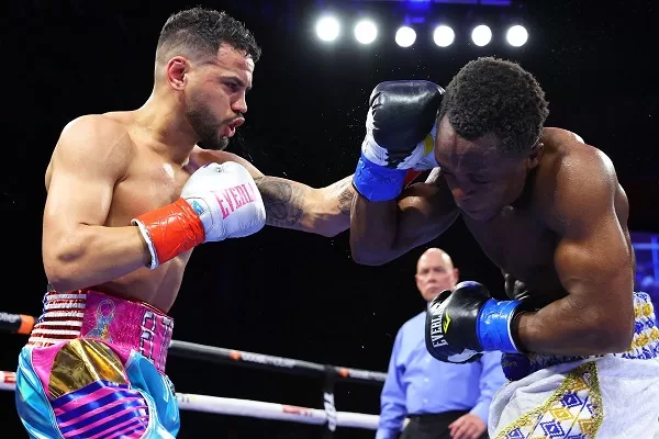 Robeisy Ramirez beats Isaac Dogboe to claim WBO Featherweight title