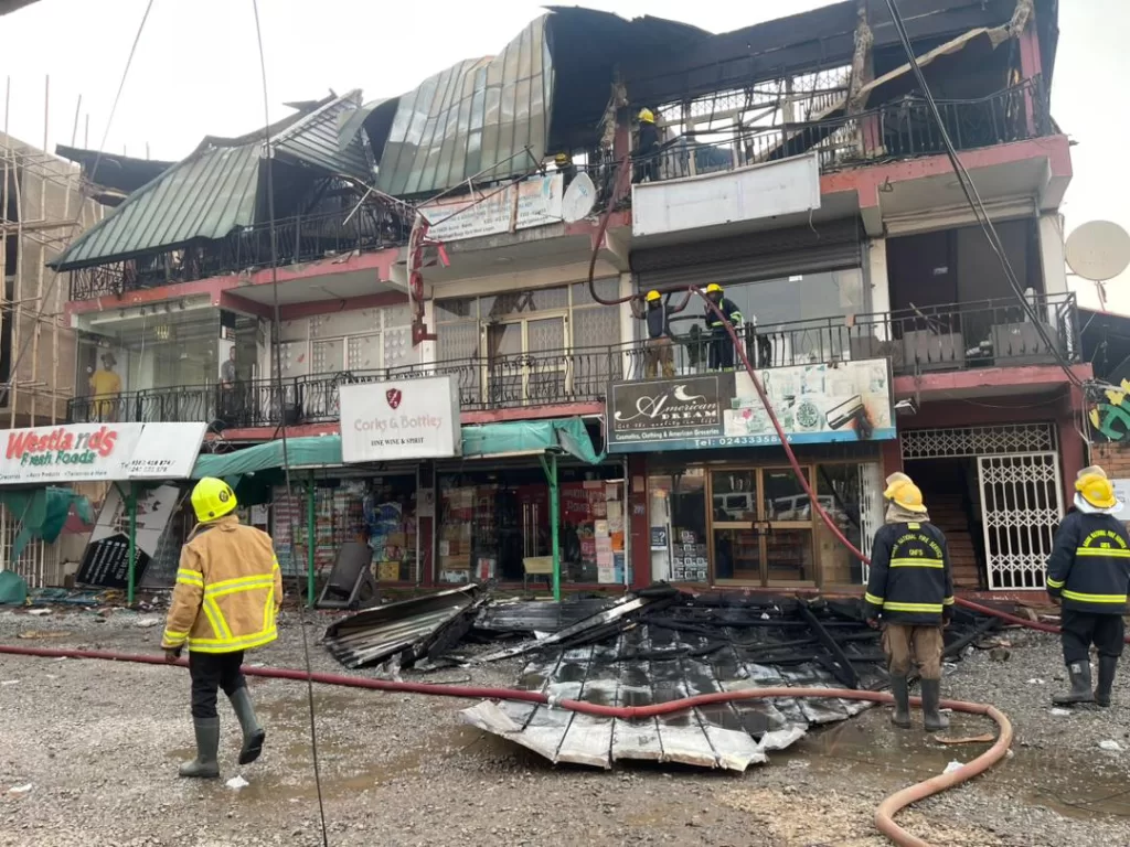 Building collapses on firefighters at Westlands