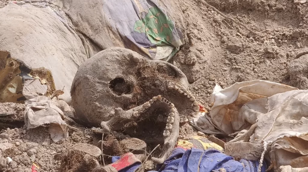 Lardowayo community members cry over exposed human parts due to illegal sand-winning