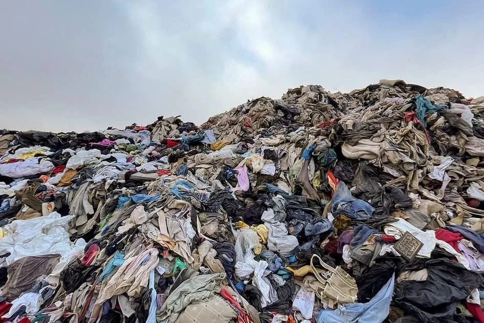 The Negative Impact of Fast Fashion: A Pile of Waste in Ghana