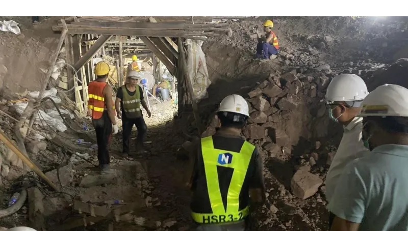 Workers trapped for days in Thai tunnel found dead