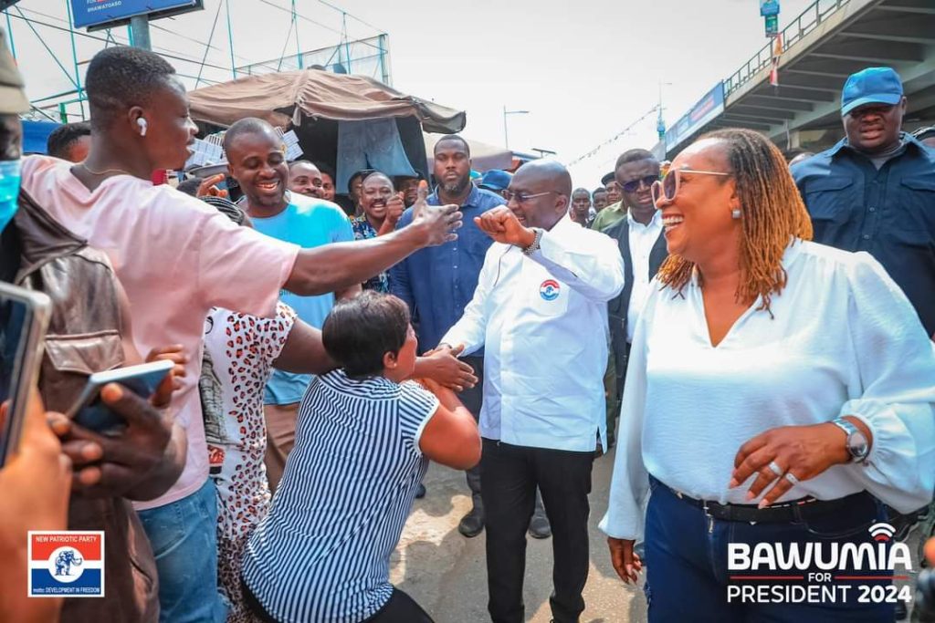 Dr Bawumia receives rousing welcome in Awutu Senya East Constituency