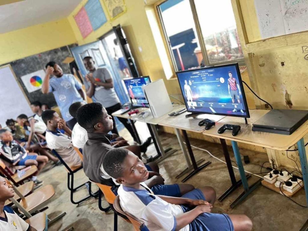 Canvic Records inspires young minds with eGaming education at St Nicholas Computer-Based Academy