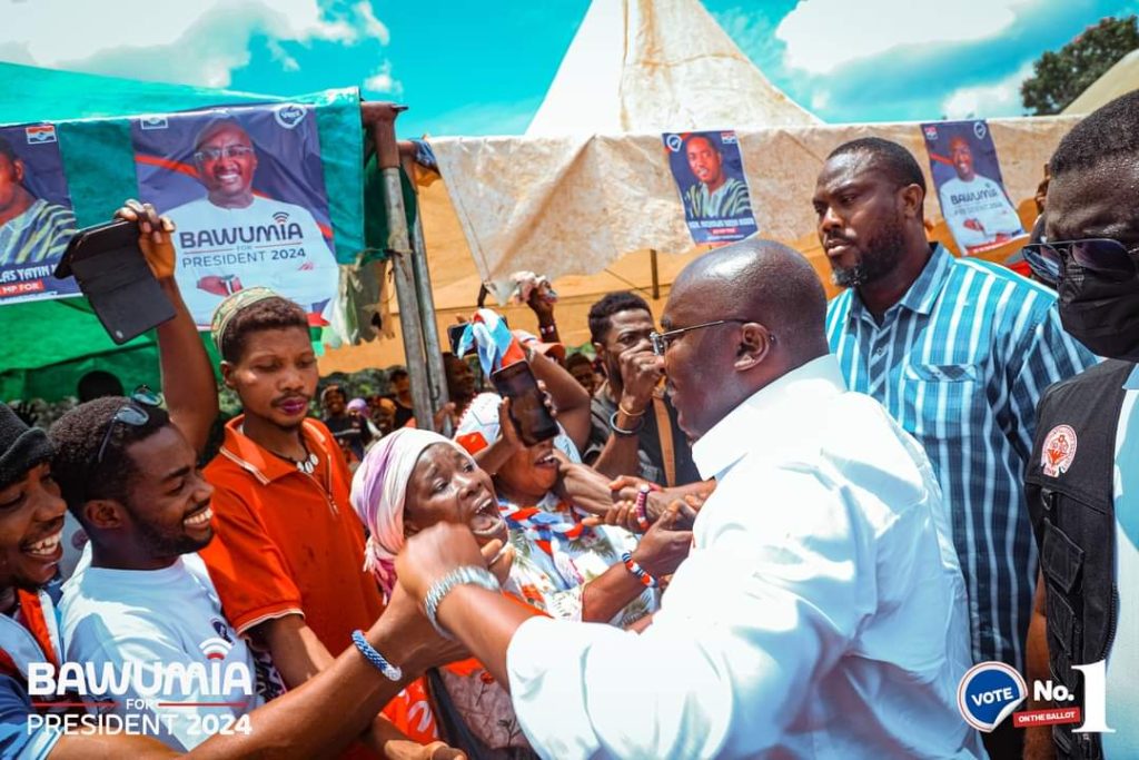 Dr Bawumia touches base with people in Western North region with his possibility message