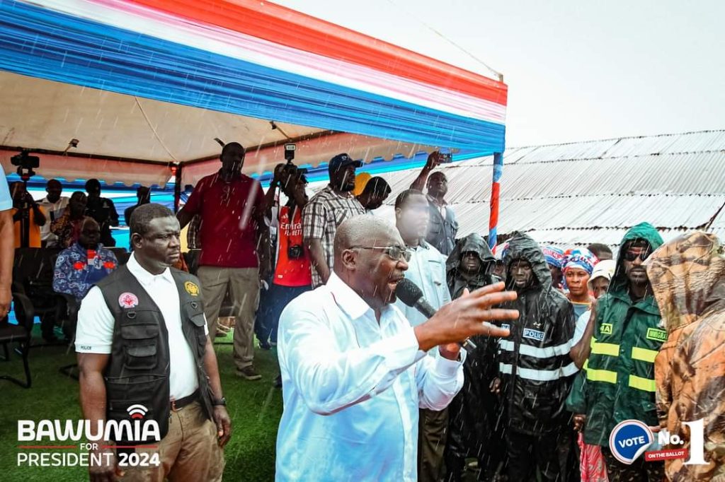 Dr Bawumia defies rains to engage Constituents at Akontombra, Bodi and Sefwi Wiaso in Western North