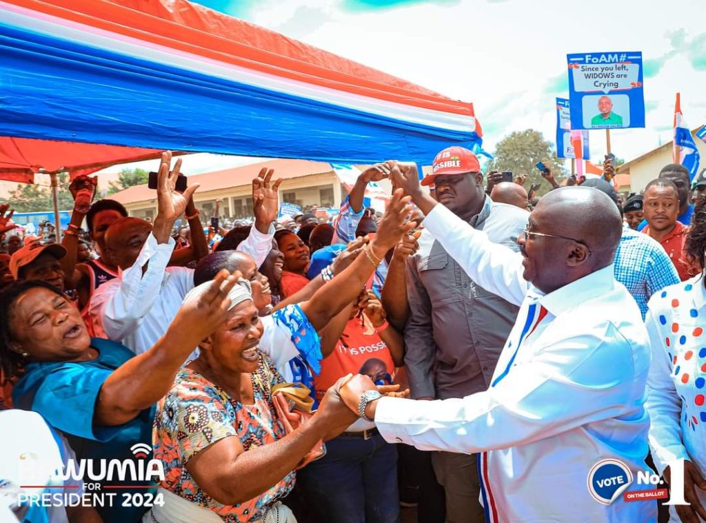 Dr. Bawumia tells people of Jinijini to vote for possibilities