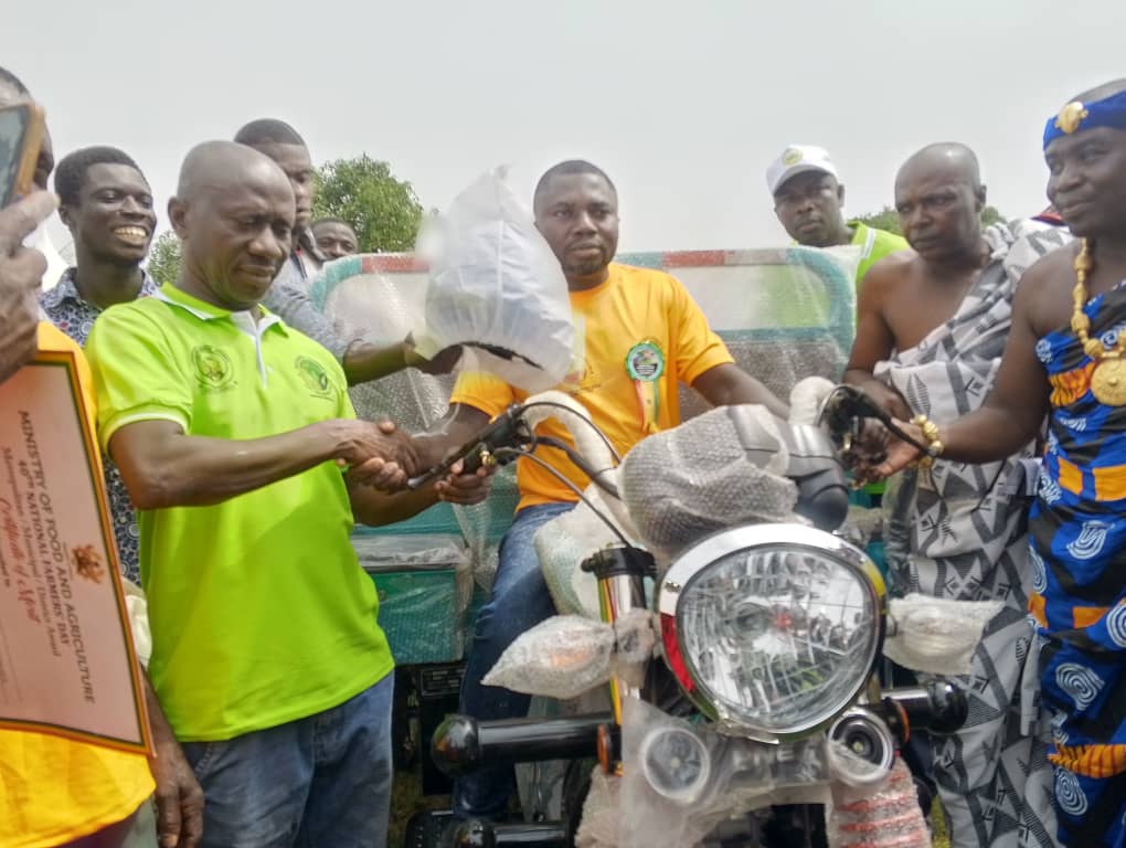 SHS graduate, Divisional Police Commander adjudged Best Farmers at Asante Mampong